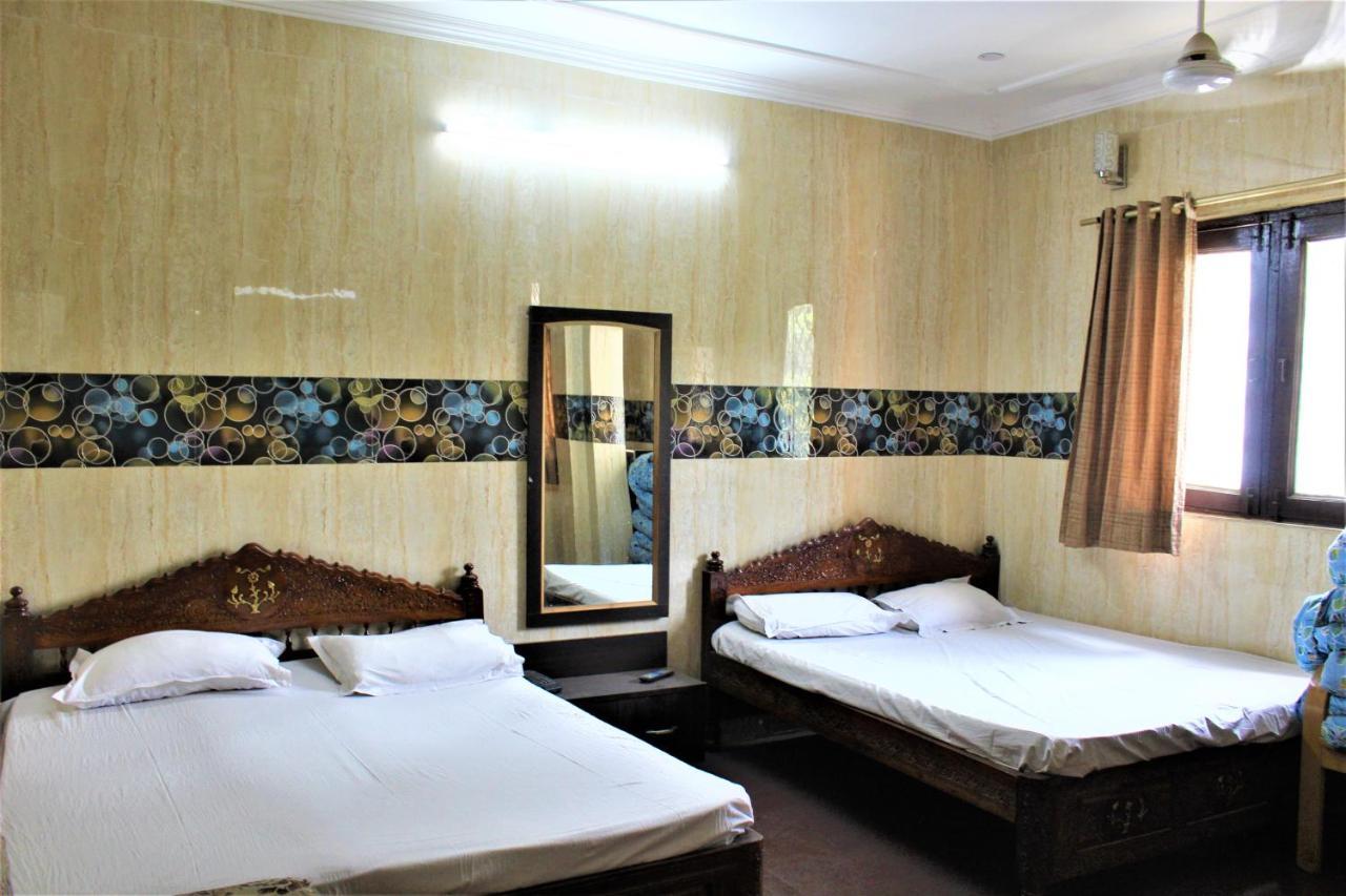 Central Guest House , Walk In Dargah & Markaz Nuova Delhi Esterno foto