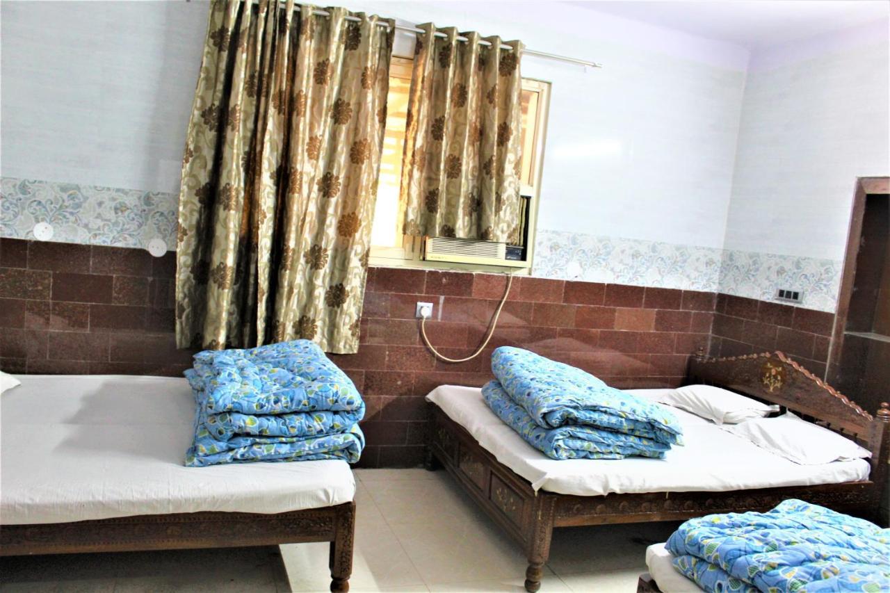 Central Guest House , Walk In Dargah & Markaz Nuova Delhi Esterno foto